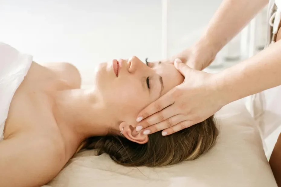 Offrez-vous un moment détente avec notre rituel Head Spa apaisant.